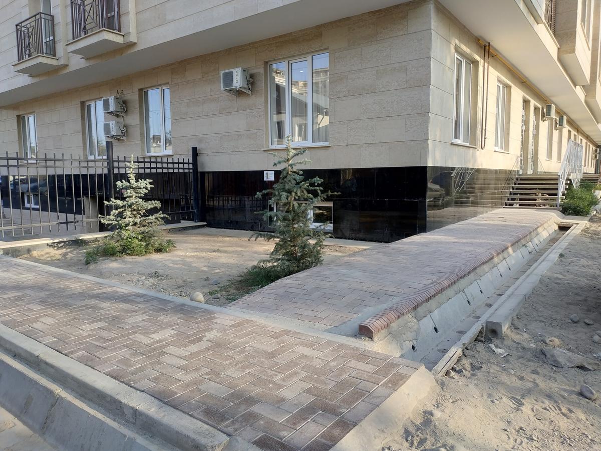 White Hotel & Hostel Bishkek Exterior photo