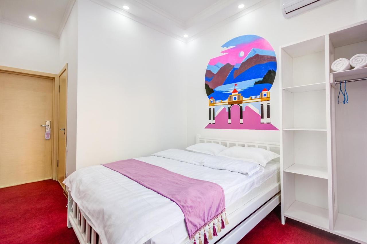 White Hotel & Hostel Bishkek Exterior photo